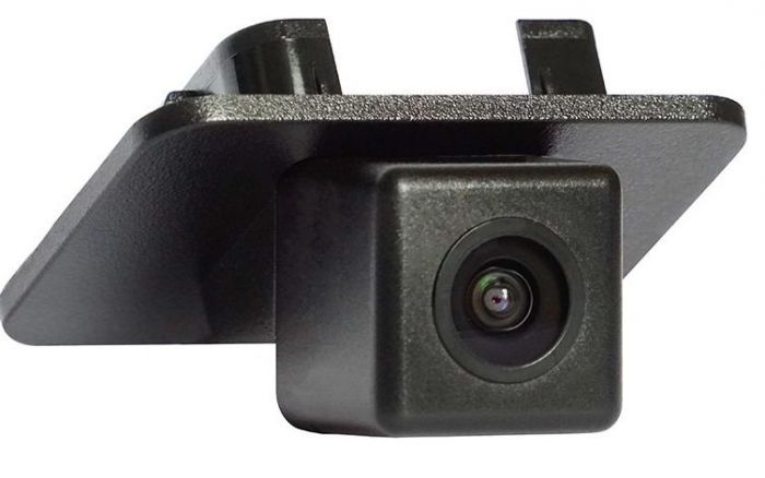 Штатная камера заднего вида Incar VDC-414 AHD MAZDA CX-5 2018+